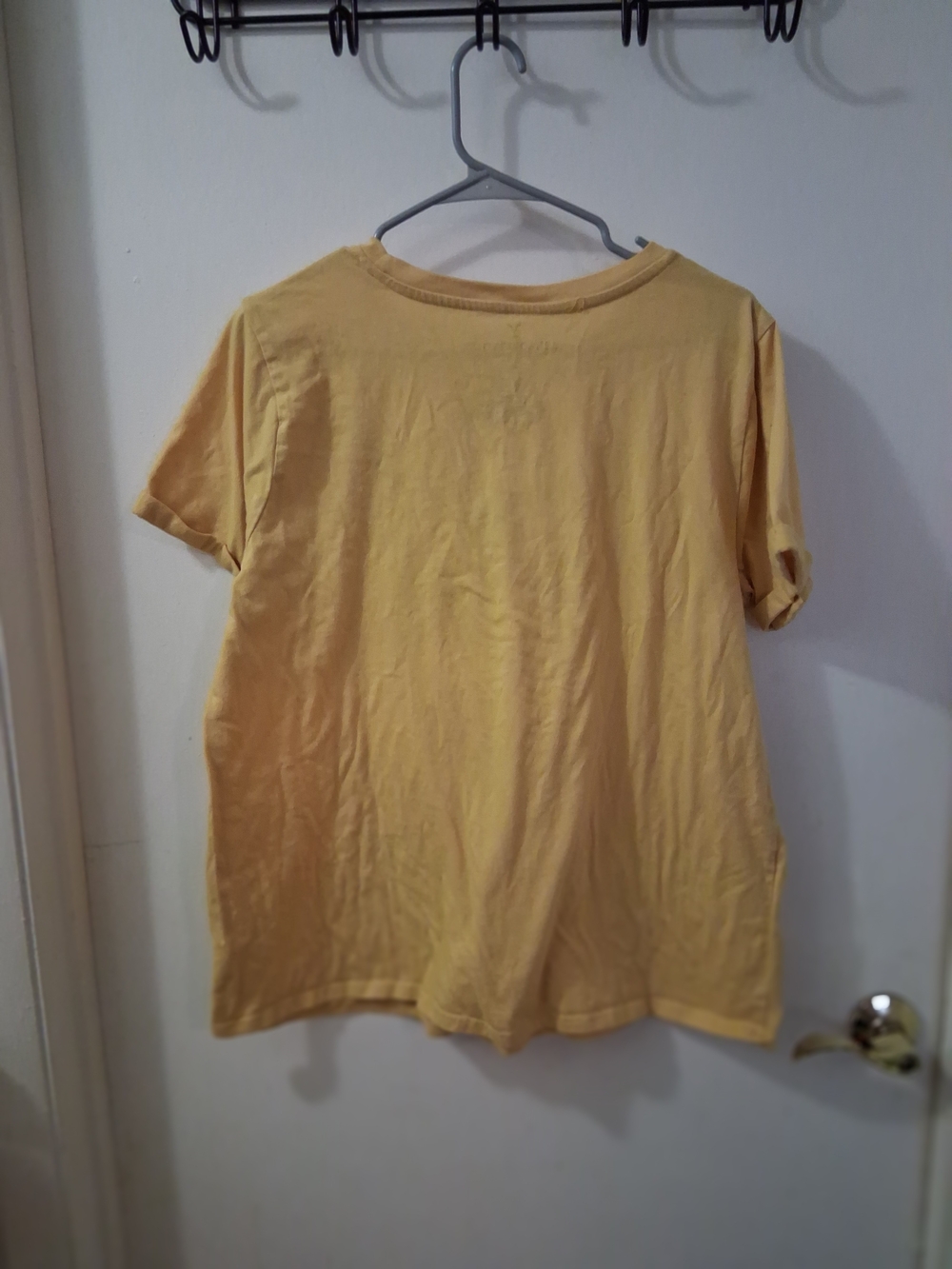 Yellowstone - Dutton Ranch - Montana -T shirt- Paramount Size 0 - Picture 2 of 5